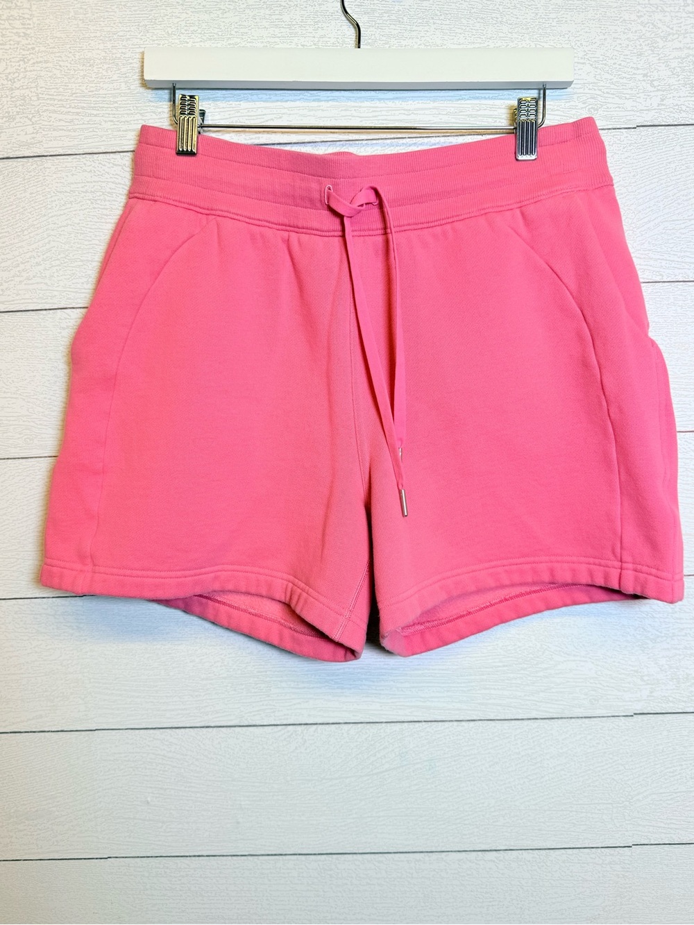 Lululemon Scuba High Rise Shorts 5” Sakura Pink Size 10 relaxed fit cotton blend